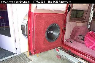 showyoursound.nl - Chevy Van with Phoenix Gold and Boston - The ICE Factory 8 - subleft.jpg - Custom made enclosure for the Boston subwoofers.